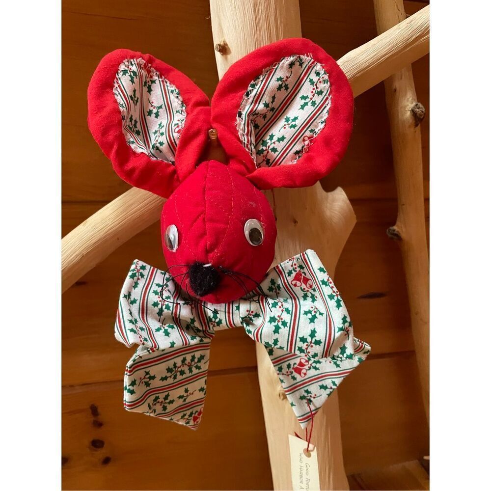 Christmas Mouse - Picture 1 of 3